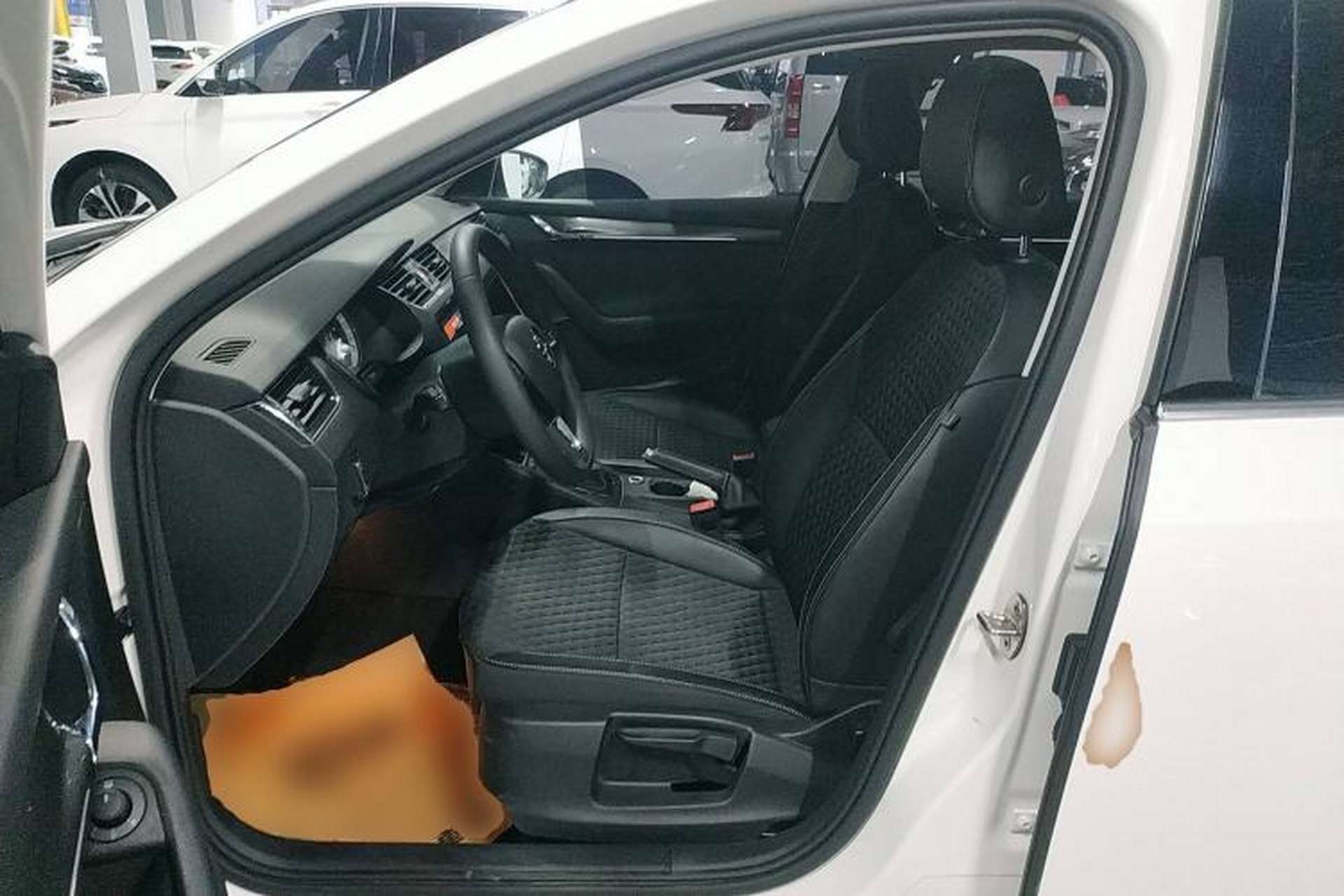 Used Skoda Octavia 2019 TSI280 DSG Luxury Edition Station Wagon China VI Standard Left Front Seat