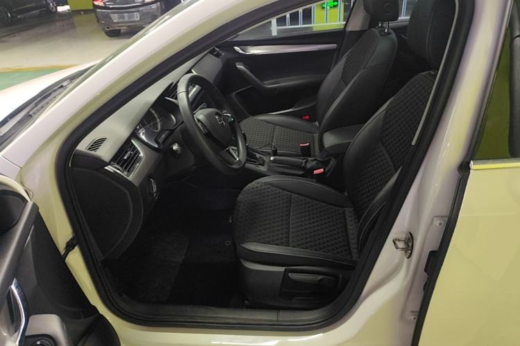 Used Skoda Octavia 2019 TSI280 DSG SmartDrive Luxury Edition China V Standard Left Front Seat