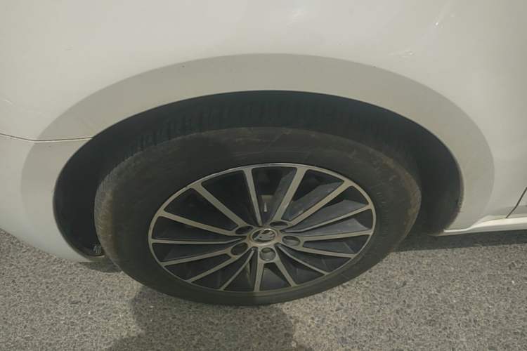 Used Skoda Octavia 2019 1.5L Automatic Smart Drive Luxury Edition China VI Standard Left Front Wheel Hub