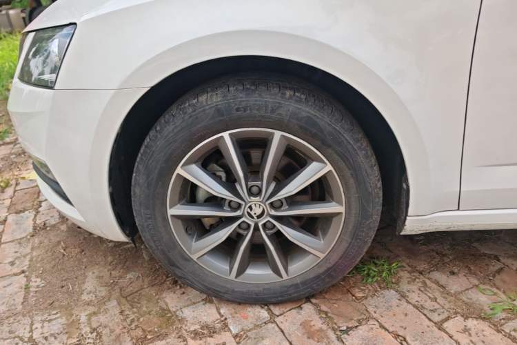 Used Skoda Octavia 2019 1.5L Automatic SmartDrive Comfort Edition China VI Standard Left Front Wheel Hub