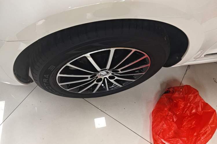Used Skoda Octavia 2019 1.5L Automatic Smart Drive Luxury Edition China VI Standard Left Front Wheel Hub