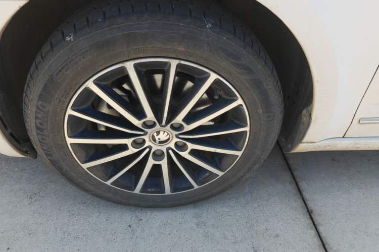 Used Skoda Octavia 2019 1.5L Automatic SmartDrive Comfort Edition China V Standard Left Front Wheel Hub