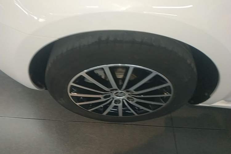 Used Skoda Octavia 2019 1.5L Automatic Smart Drive Luxury Edition China VI Standard Left Front Wheel Hub