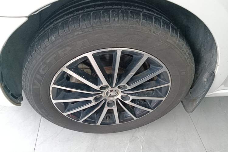 Used Skoda Octavia 2019 TSI230 DSG SmartDrive Luxury Edition China V Standard Left Front Wheel Hub