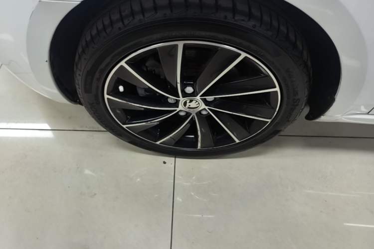 Used Skoda Octavia 2019 TSI280 DSG SmartDrive Luxury Edition China VI Left Front Wheel Hub