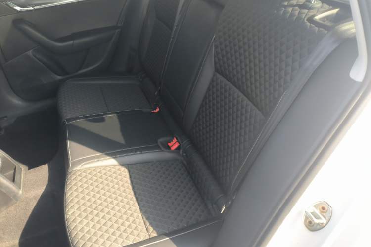 Used Skoda Octavia 2019 TSI280 DSG Luxury Edition Station Wagon China VI Standard Left Rear Seat