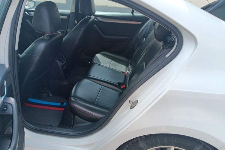 Used Skoda Octavia 2019 1.5L Automatic SmartDrive Comfort Edition China V Standard Left Rear Seat