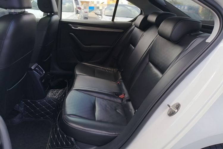 Used Skoda Octavia 2019 1.5L Automatic Smart Drive Luxury Edition China V Standard Left Rear Seat