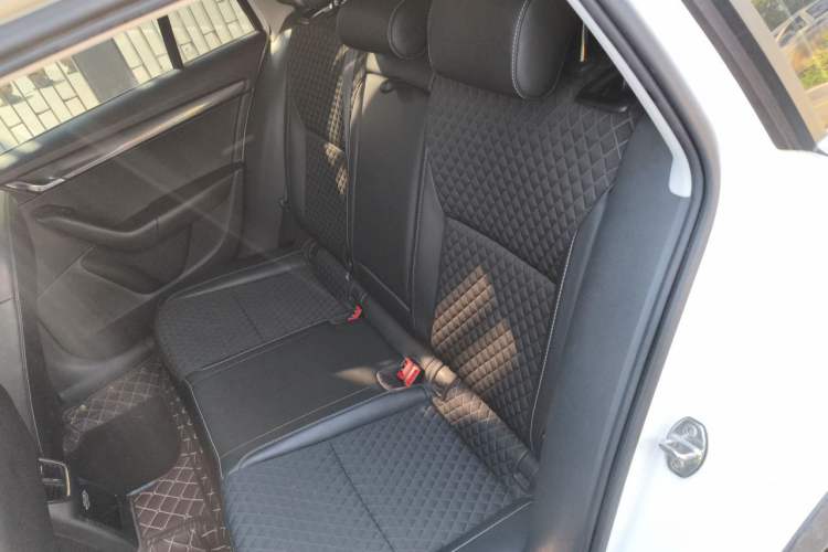 Used Skoda Octavia 2019 TSI280 DSG Luxury Edition Station Wagon China VI Standard Left Rear Seat