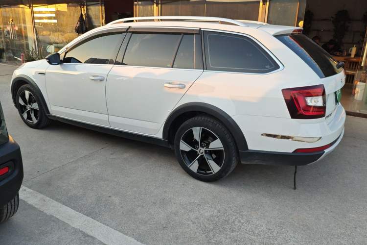 Used Skoda Octavia 2019 TSI280 DSG Luxury Edition Station Wagon China VI Standard Left Side