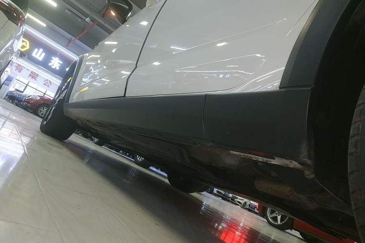 Used Skoda Octavia 2019 TSI280 DSG Luxury Edition Station Wagon China VI Standard Left Side Sill