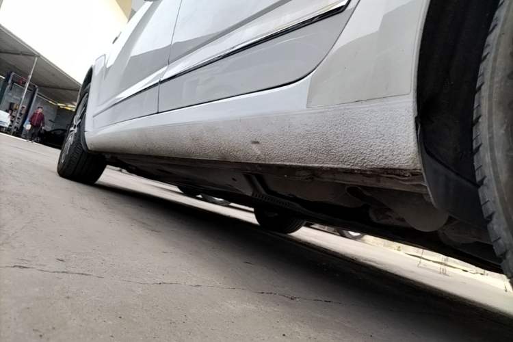 Used Skoda Octavia 2019 1.5L Automatic Smart Drive Luxury Edition China VI Standard Left Side Sill