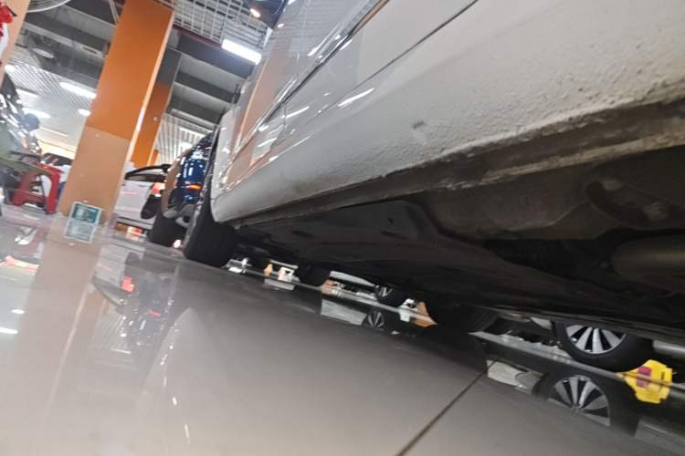 Used Skoda Octavia 2019 1.5L Automatic Smart Drive Luxury Edition China VI Standard Left Side Sill