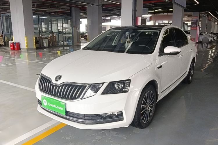 Ojetý Skoda Octavia 2019 TSI230 DSG SmartDrive Luxury Edition China VI Guazi used car, China used car export, Used car for sale, Used  cars, Cheapest cars for sale