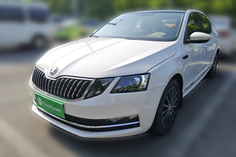 Used Skoda Octavia 2019 TSI230 DSG SmartDrive Luxury Edition China VI Guazi used car, China used car export, Used car for sale, Used cars, Cheapest cars for sale
