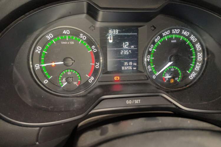 Used Skoda Octavia 2019 1.5L Manual Standard Edition China VI Odometer Close Up