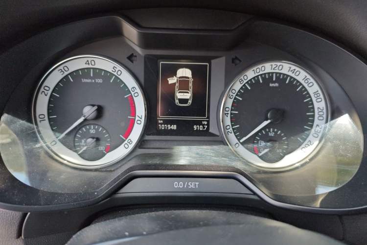Used Skoda Octavia 2019 TSI280 DSG SmartDrive Luxury Edition China V Standard Odometer Close Up