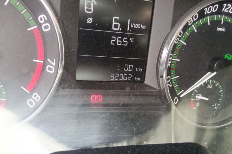 Used Skoda Octavia 2019 TSI230 DSG Comfort Edition Odometer Close Up