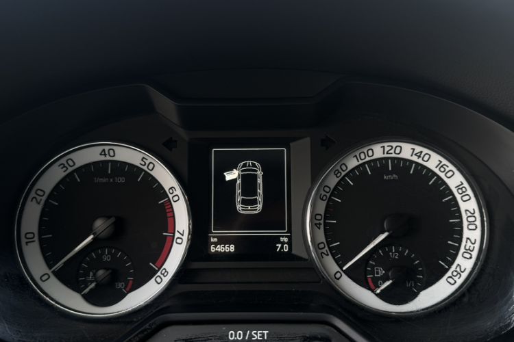 Used Skoda Octavia 2019 TSI280 DSG Luxury Edition Station Wagon China VI Standard Odometer Close Up