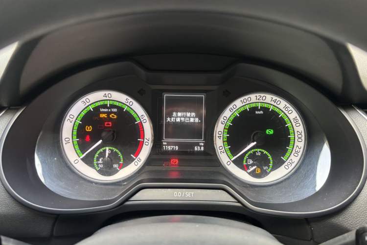 Used Skoda Octavia 2019 TSI280 DSG SmartDrive Luxury Edition China V Standard Odometer Close Up