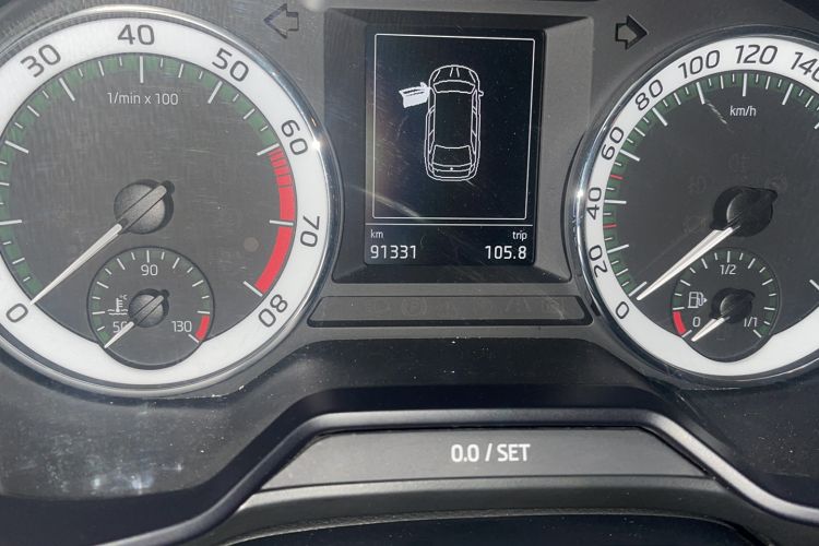 Used Skoda Octavia 2019 TSI230 DSG Luxury Edition Station Wagon China V Standard Odometer Close Up