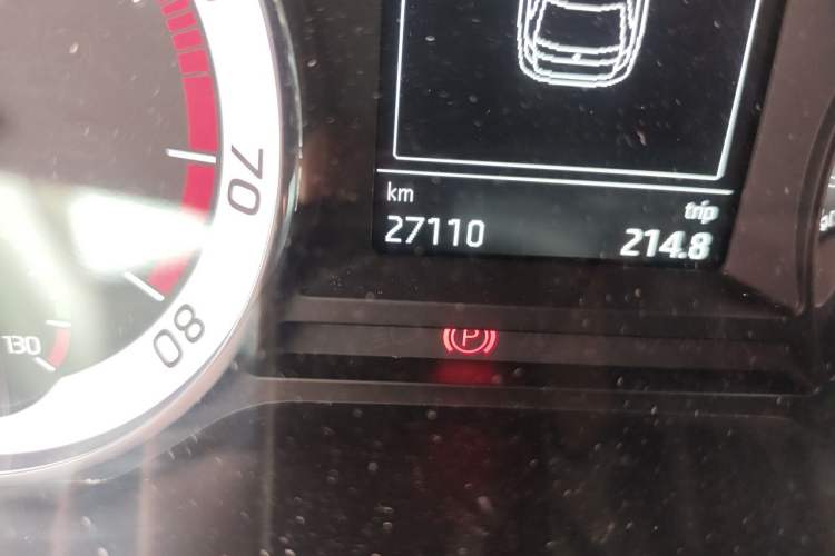 Used Skoda Octavia 2019 TSI280 DSG Luxury Edition Station Wagon China VI Standard Odometer Close Up
