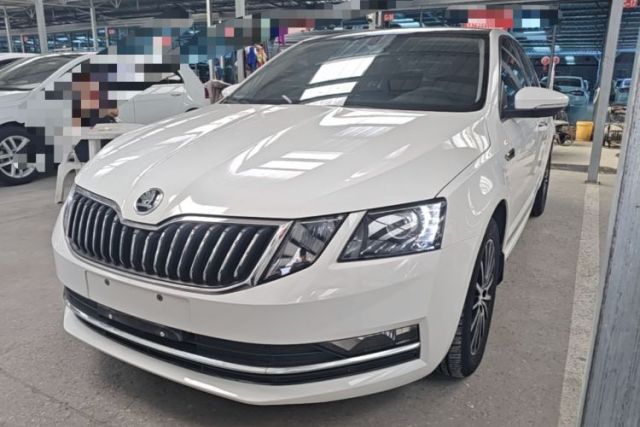 Used Skoda Octavia 2019 1.5L Automatic Smart Drive Luxury Edition China VI Standard
