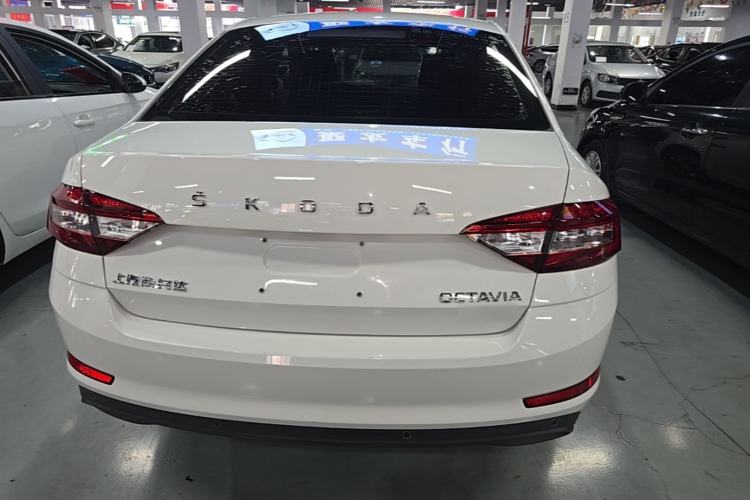 Used Skoda Octavia 2019 TSI230 DSG Smart & Comfort Edition China VI Standard Rear
