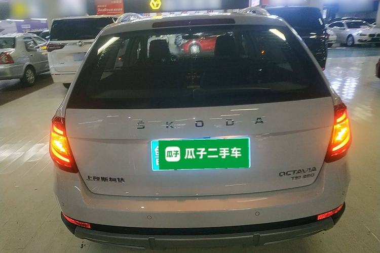 Used Skoda Octavia 2019 TSI280 DSG Luxury Edition Station Wagon China VI Standard Rear
