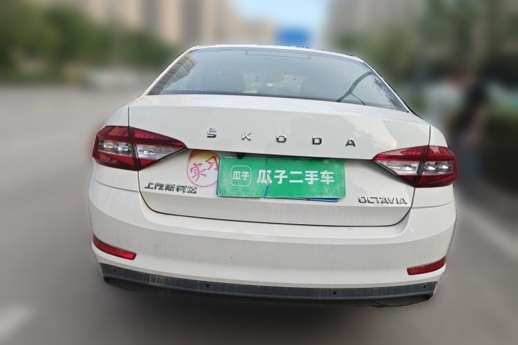 Used Skoda Octavia 2019 1.5L Automatic SmartDrive Comfort Edition China VI Standard Rear