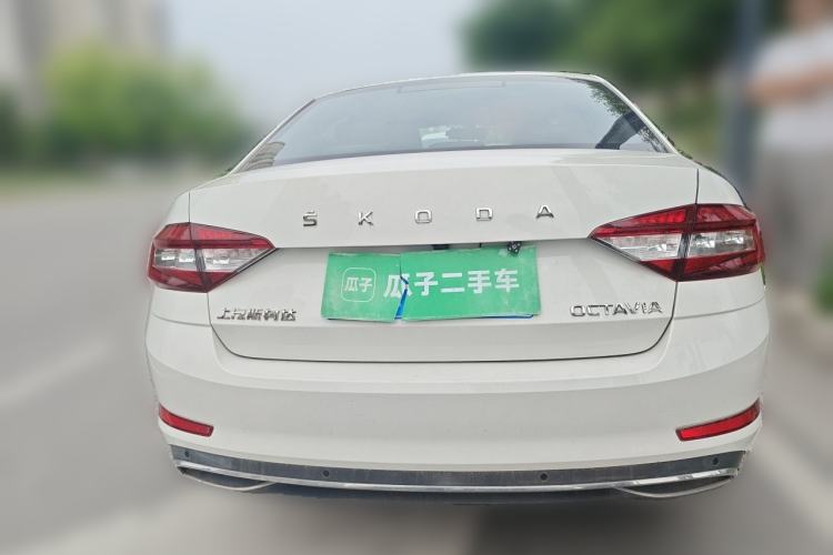 Used Skoda Octavia 2019 1.5L Automatic Smart Drive Luxury Edition China VI Standard Rear