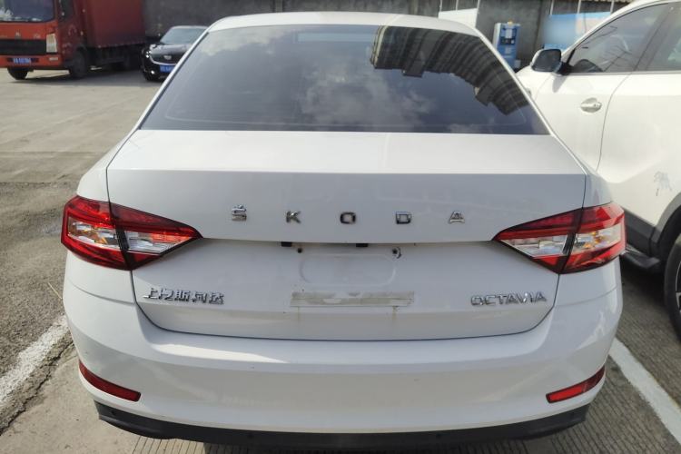 Used Skoda Octavia 2019 1.5L Automatic SmartDrive Comfort Edition China VI Standard Rear