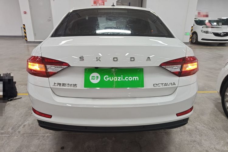 Used Skoda Octavia 2019 1.5L Automatic SmartDrive Comfort Edition China VI Standard Rear
