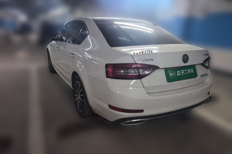 Used Skoda Octavia 2019 1.5L Automatic Luxury Edition Rear Left 45 Deg