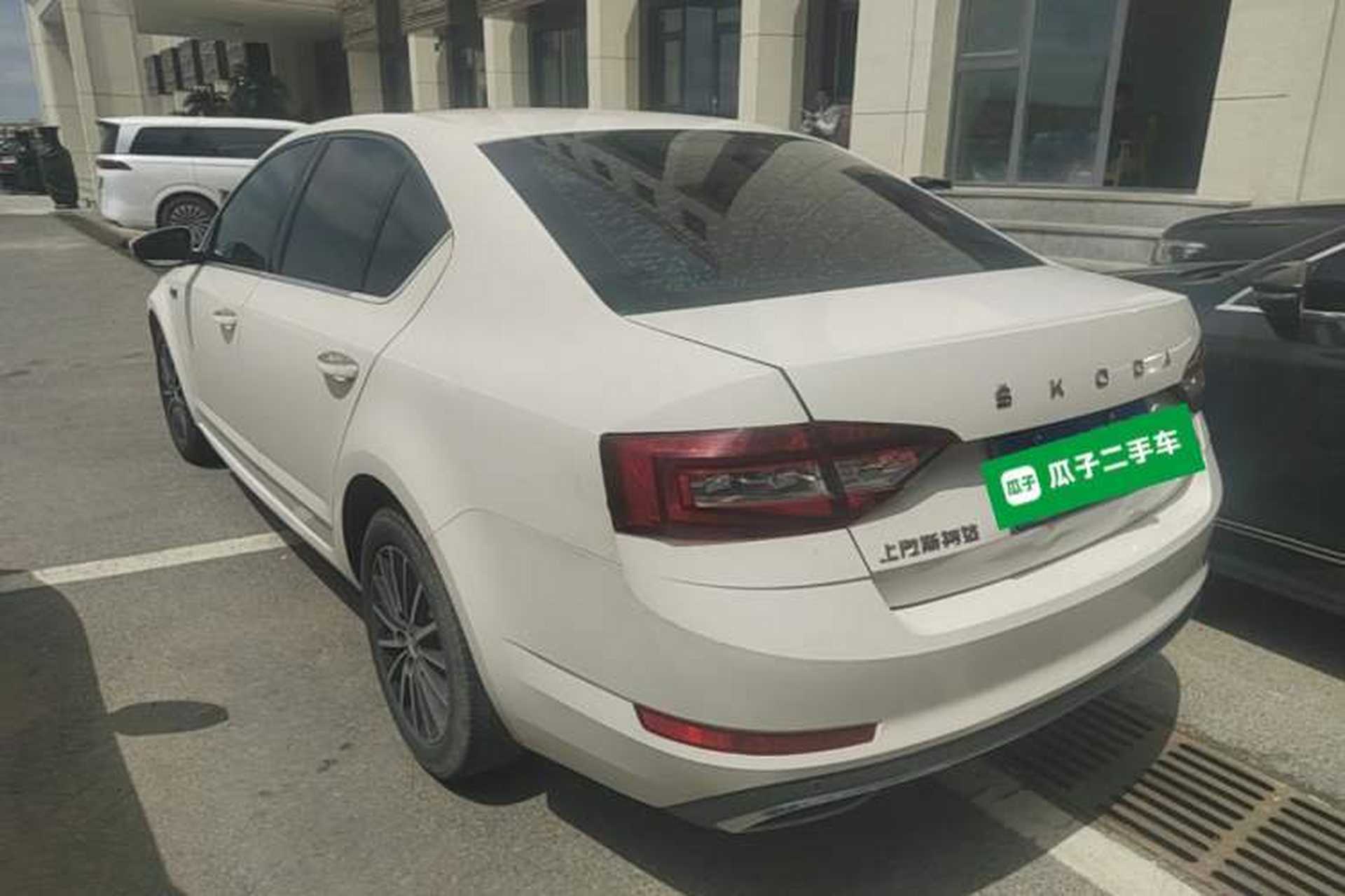Used Skoda Octavia 2019 1.5L Automatic Smart Drive Luxury Edition China VI Standard Rear Left 45 Deg