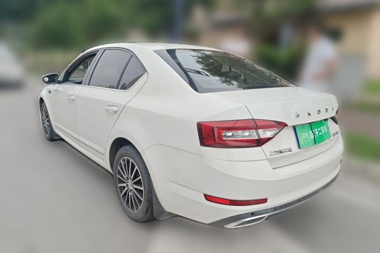 Used Skoda Octavia 2019 1.5L Automatic Smart Drive Luxury Edition China VI Standard Rear Left 45 Deg