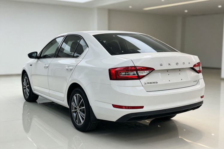 Used Skoda Octavia 2019 TSI230 DSG Smart & Comfort Edition China VI Standard Rear Left 45 Deg