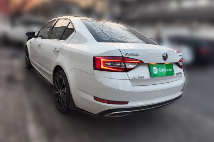 Used Skoda Octavia 2019 TSI280 DSG Luxury Edition Rear Left 45 Deg