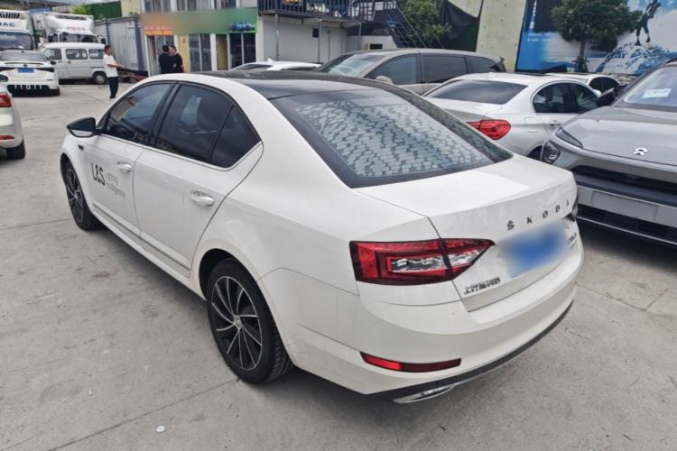Used Skoda Octavia 2019 TSI280 DSG SmartDrive Luxury Edition China VI Rear Left 45 Deg