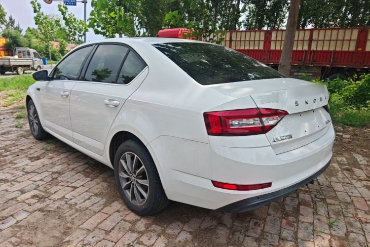 Used Skoda Octavia 2019 1.5L Automatic SmartDrive Comfort Edition China VI Standard Rear Left 45 Deg