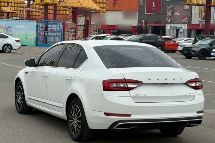 Used Skoda Octavia 2019 1.5L Automatic Smart Drive Luxury Edition China V Standard Rear Left 45 Deg