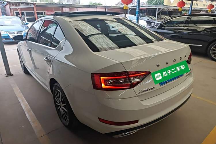Used Skoda Octavia 2019 1.5L Automatic Smart Drive Luxury Edition China VI Standard Rear Left 45 Deg