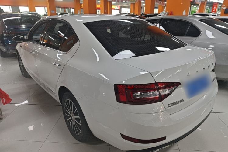 Used Skoda Octavia 2019 1.5L Automatic Smart Drive Luxury Edition China VI Standard Rear Left 45 Deg