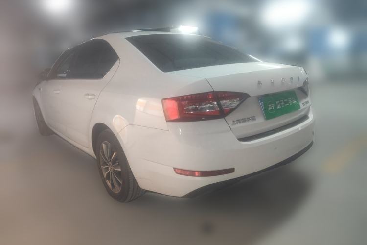 Used Skoda Octavia 2019 1.5L Automatic SmartDrive Comfort Edition China VI Standard Rear Left 45 Deg