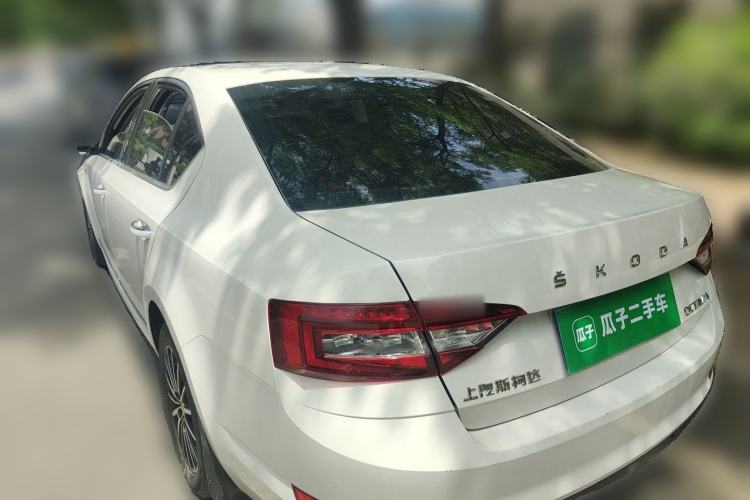 Used Skoda Octavia 2019 1.5L Automatic Smart Drive Luxury Edition China VI Standard Rear Left 45 Deg