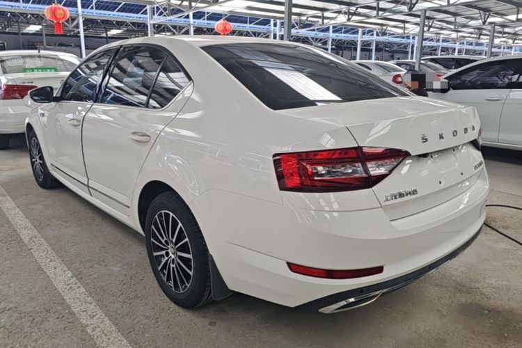 Used Skoda Octavia 2019 1.5L Automatic Smart Drive Luxury Edition China VI Standard Rear Left 45 Deg