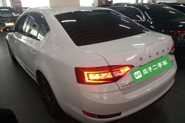 Used Skoda Octavia 2019 TSI230 DSG SmartDrive Luxury Edition China VI Rear Left 45 Deg
