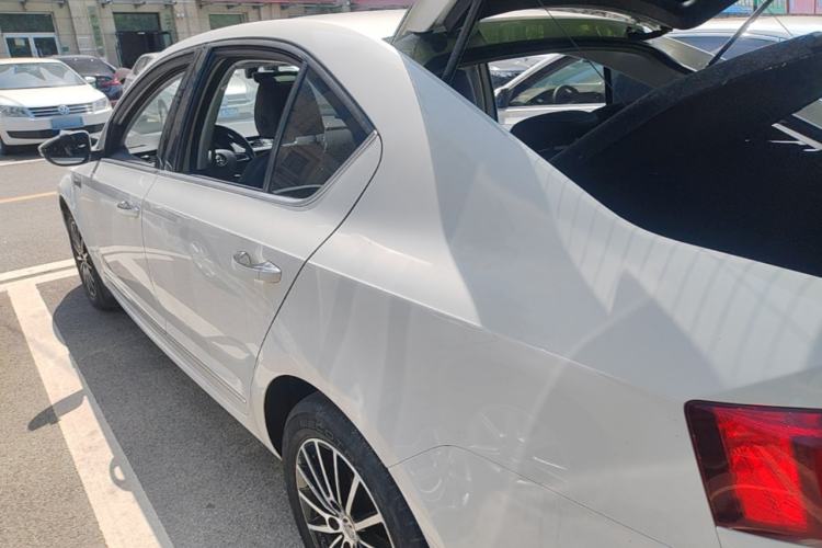 Used Skoda Octavia 2019 1.5L Automatic Smart Drive Luxury Edition China VI Standard Rear Left 45 Deg