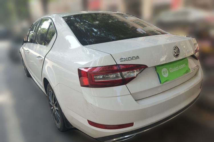Used Skoda Octavia 2019 1.5L Automatic Luxury Edition Rear Left 45 Deg