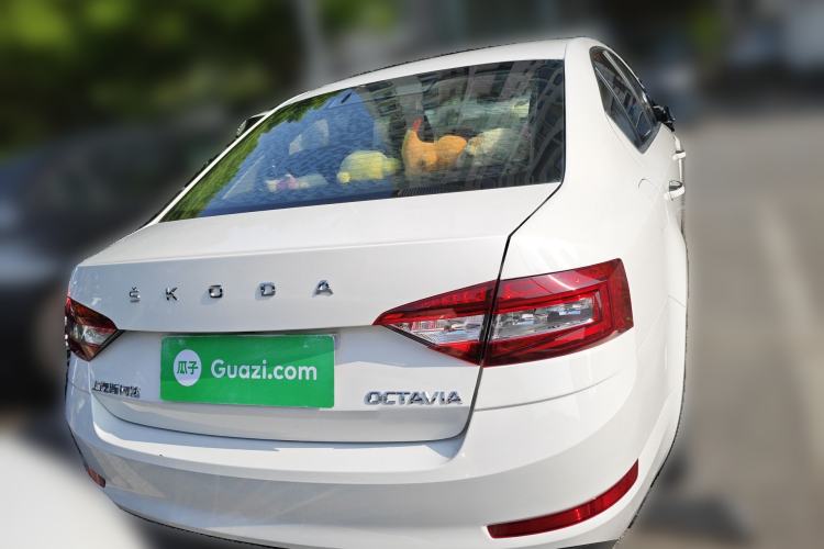 Used Skoda Octavia 2019 TSI230 DSG SmartDrive Luxury Edition China VI Rear